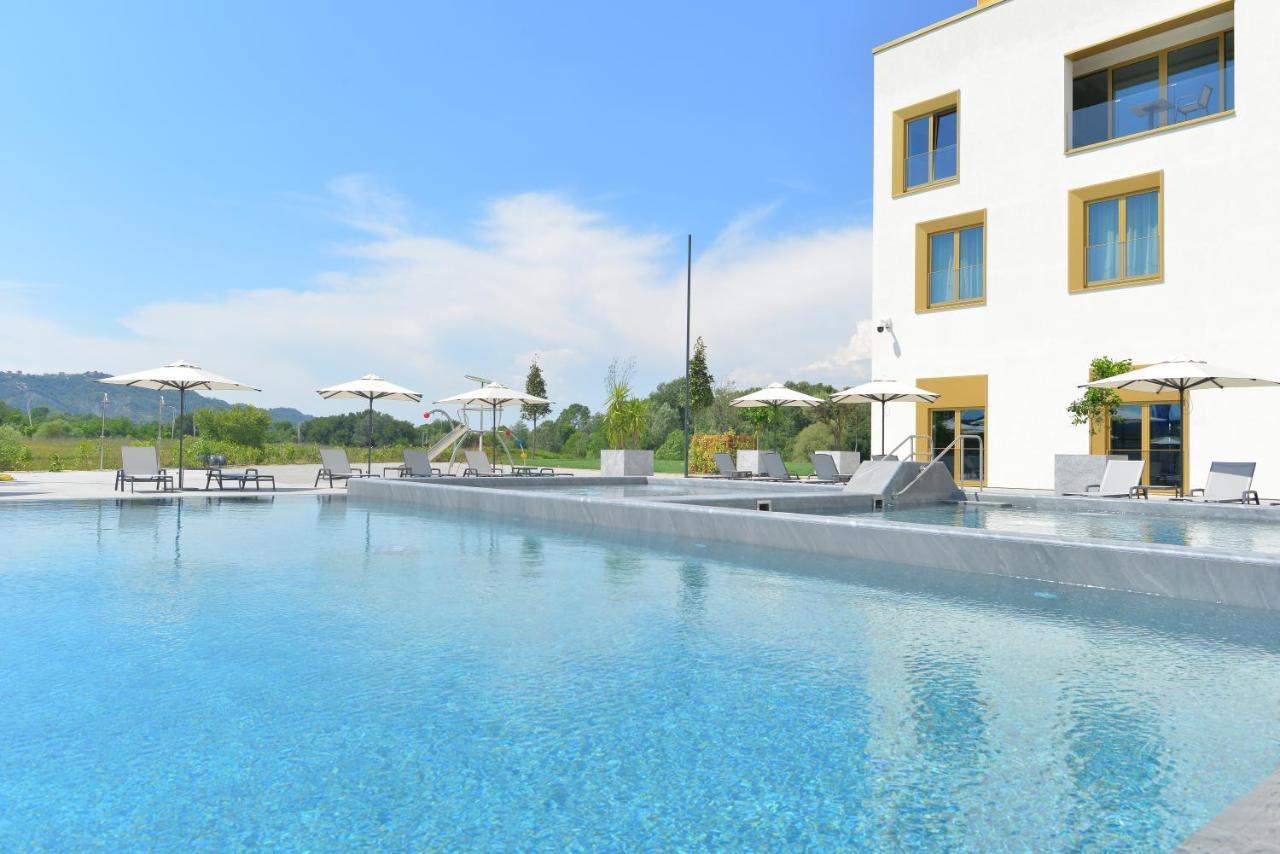 Mk Hotel Tirana Rinas Exterior photo The outdoor pool at the Hotel