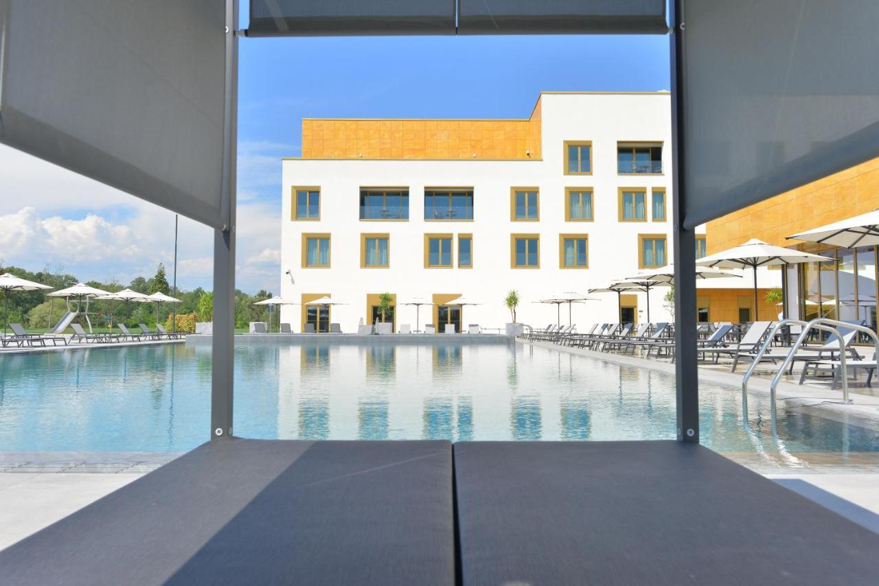 Mk Hotel Tirana Rinas Exterior photo