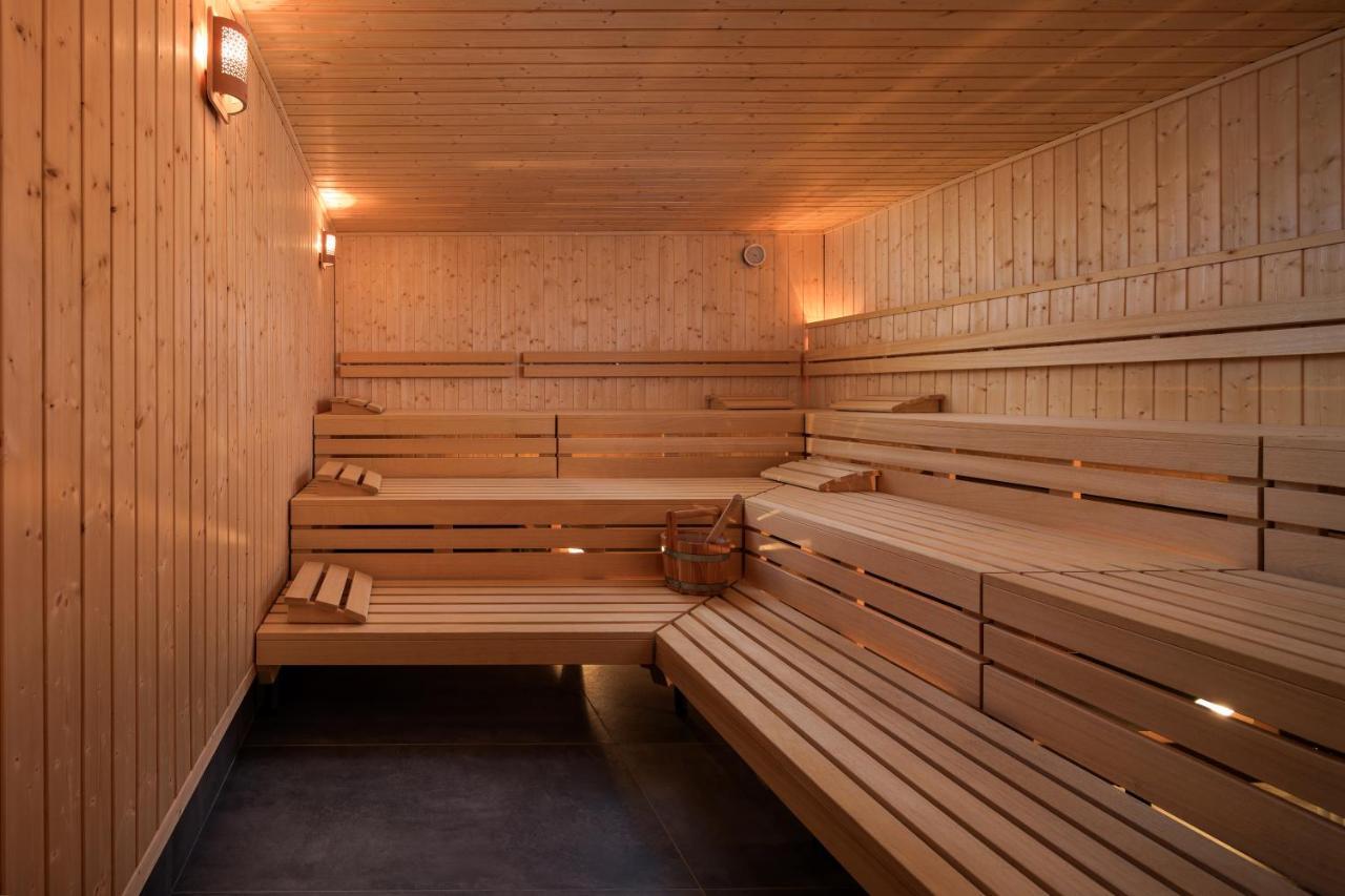 Mk Hotel Tirana Rinas Exterior photo A Finnish sauna