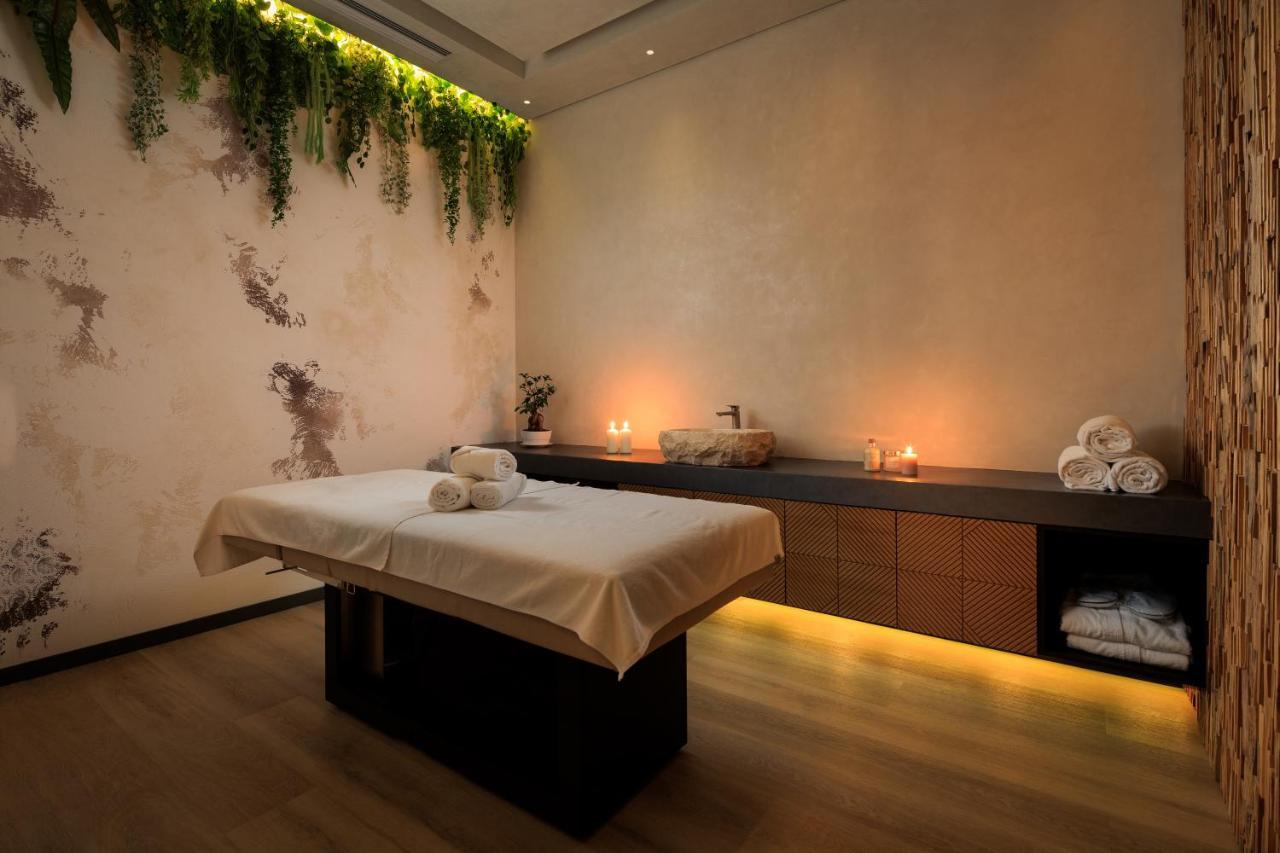 Mk Hotel Tirana Rinas Exterior photo A massage table